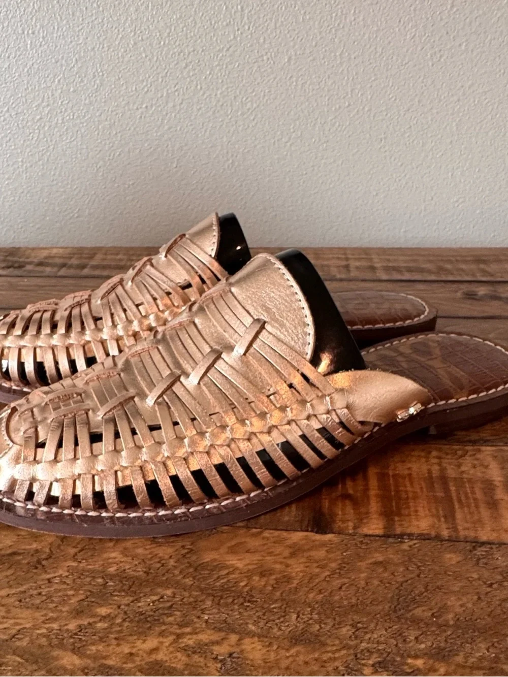 Sam Edelman Keelyn Women’s Leather Woven Slide Mules in Blush Gold Metallic